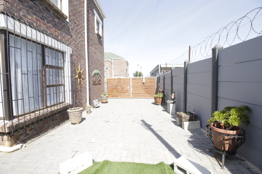  Bedroom Property for Sale in C Place Eastern Cape